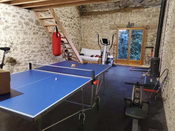 Une grande maison originale et fabuleuse, idéalement située à la campagne