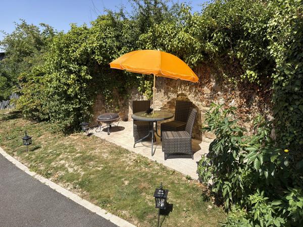 Une grande maison originale et fabuleuse, idéalement située à la campagne