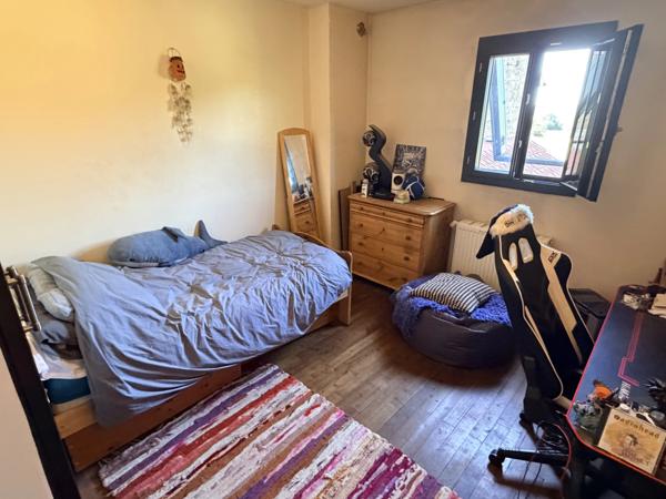 Une grande maison originale et fabuleuse, idéalement située à la campagne