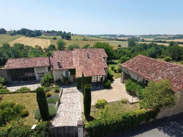 Superbe propriété de cinq chambres et maison d'amis