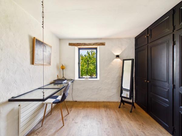 Superbe propriété de cinq chambres et maison d'amis