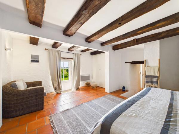 Superbe propriété de cinq chambres et maison d'amis