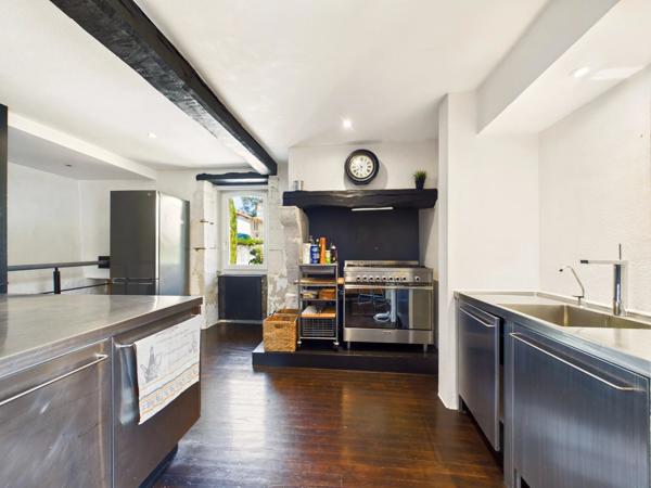 Superbe propriété de cinq chambres et maison d'amis