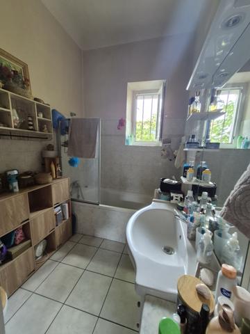 Eyragues (13630) EYRAGUES (13630) - MAISON + APPARTEMENT 4 CHAMBRES SUR TERRAIN DE 965 M2