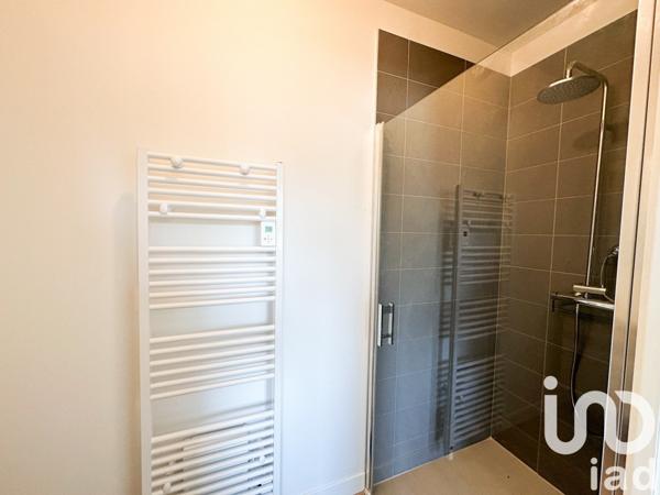 Appartement 4 pièces de 101 m² à Croix (59170)