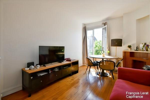 Appartement à vendre rénové 2 pièces ENGHIEN LES BAINS (95) - 45,94 m2 - Proche de la Gare de la barre d'Ormosson - 239 000 € honoraires d'agence inclus