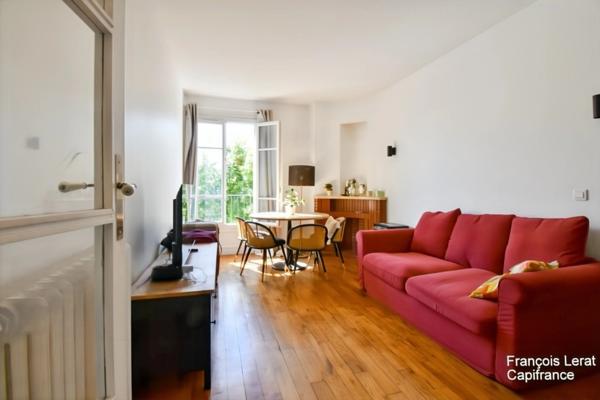 Appartement à vendre rénové 2 pièces ENGHIEN LES BAINS (95) - 45,94 m2 - Proche de la Gare de la barre d'Ormosson - 239 000 € honoraires d'agence inclus