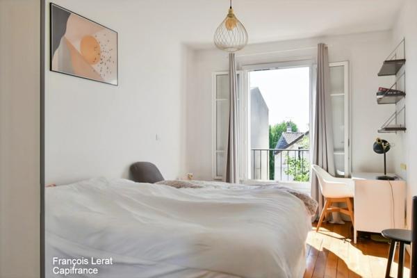 Appartement à vendre rénové 2 pièces ENGHIEN LES BAINS (95) - 45,94 m2 - Proche de la Gare de la barre d'Ormosson - 239 000 € honoraires d'agence inclus