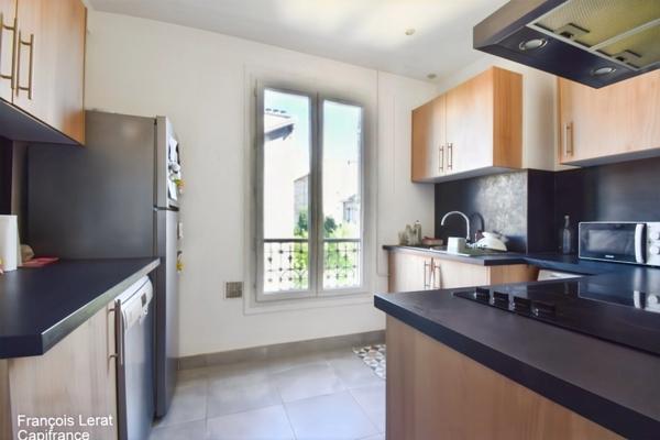 Appartement à vendre rénové 2 pièces ENGHIEN LES BAINS (95) - 45,94 m2 - Proche de la Gare de la barre d'Ormosson - 239 000 € honoraires d'agence inclus
