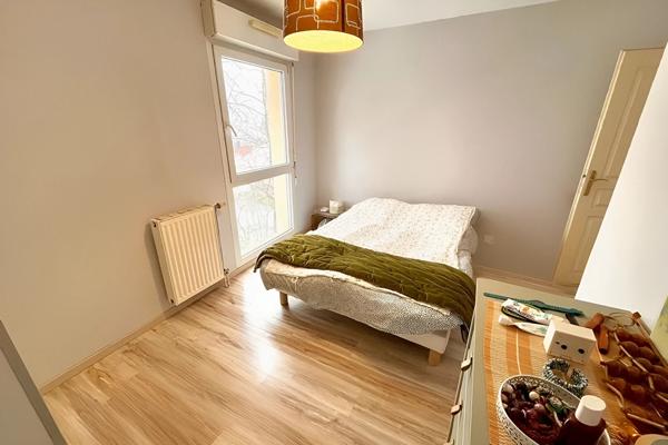 F2 Metz Vallières avec terrasse et garage