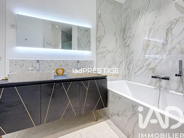 Appartement à vendre 5 pièces 143,59 m² Paris 8