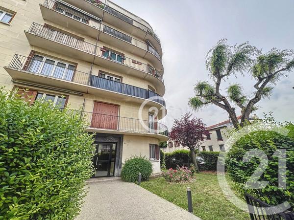 Appartement T3 à vendre  3 pièces - 76,82 m2 MONTREUIL - 93