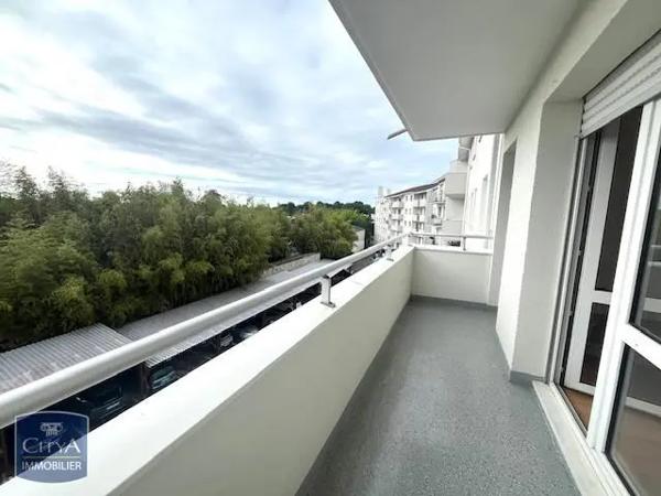 Appartement à louer 3 pièces 62.53m² Mérignac (33700)