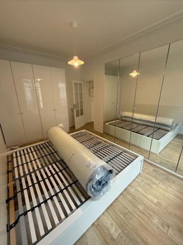 Appartement meublé neuf de 59 m2 rénové en entier - 1 chambre avec double séjour