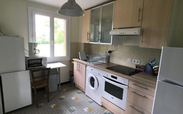 Appartement à louer    2 pièces • 41 m2 Saint-Étienne-du-Valdonnez