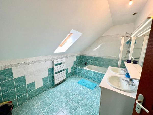 Maison Chaulgnes 4 pièce(s) 120 m2