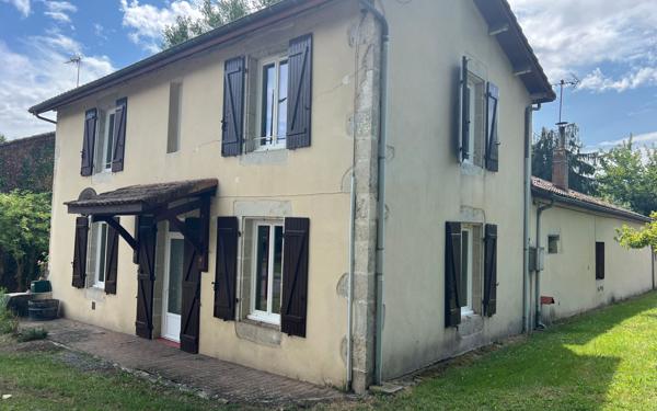 Immeuble à vendre    7 pièces •  Saint-Justin