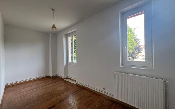 Immeuble à vendre    7 pièces •  Saint-Justin