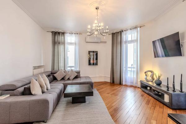 Très beau T3 haussmannien à 1 min de la gare