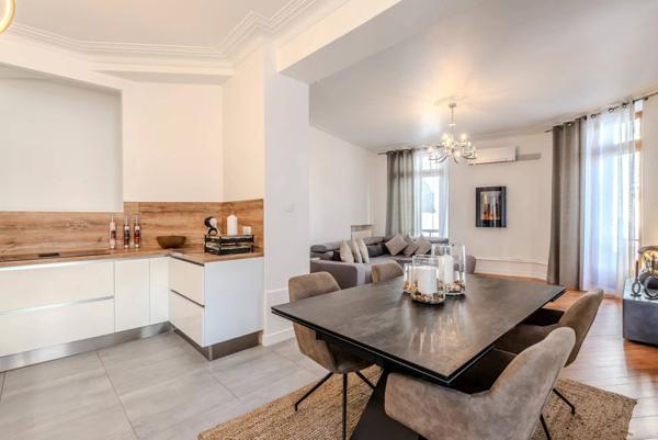 Très beau T3 haussmannien à 1 min de la gare