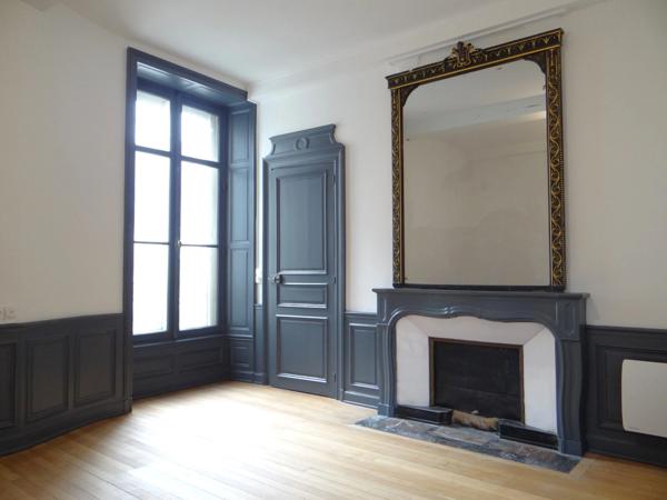 Appartement centre ville CHAUMONT