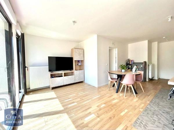 Appartement à louer 3 pièces 51.87m² Noisy-le-Grand (93160)