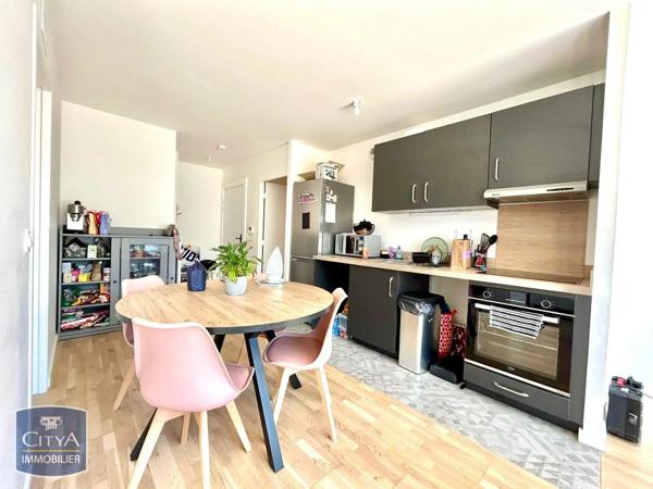 Appartement à louer 3 pièces 51.87m² Noisy-le-Grand (93160)