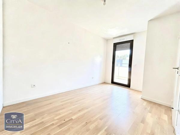 Appartement à louer 3 pièces 51.87m² Noisy-le-Grand (93160)