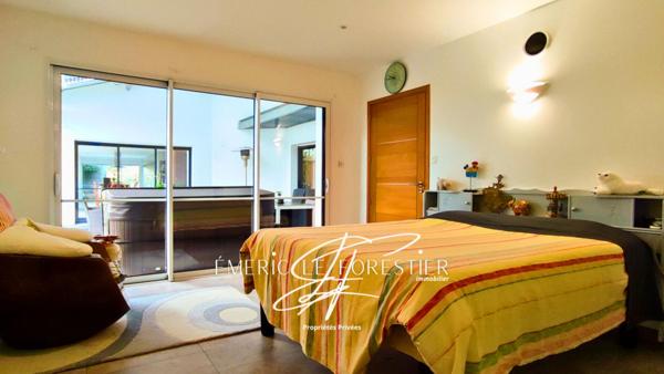 Maison Ombree D Anjou 7 pièce(s) 263 m2