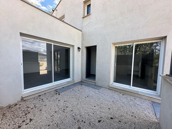 MAISON CLIMATISEE RECENTE AVEC CLIMATISATION ET PARKING