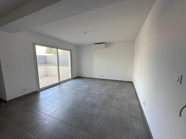 MAISON CLIMATISEE RECENTE AVEC CLIMATISATION ET PARKING