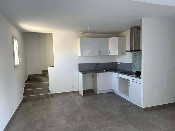 MAISON CLIMATISEE RECENTE AVEC CLIMATISATION ET PARKING