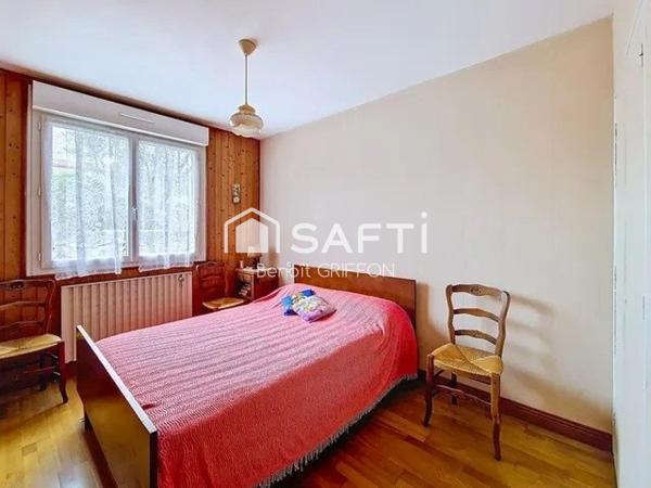 MAISON SUR SOUS-SOL AVEC ASCENSEUR ET VÉRANDA CHAUFFÉE