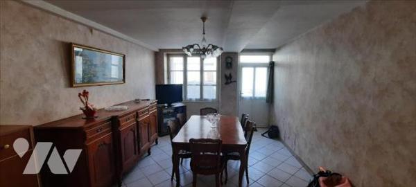 Exclusif en plein centre de Luçay-le-Mâle