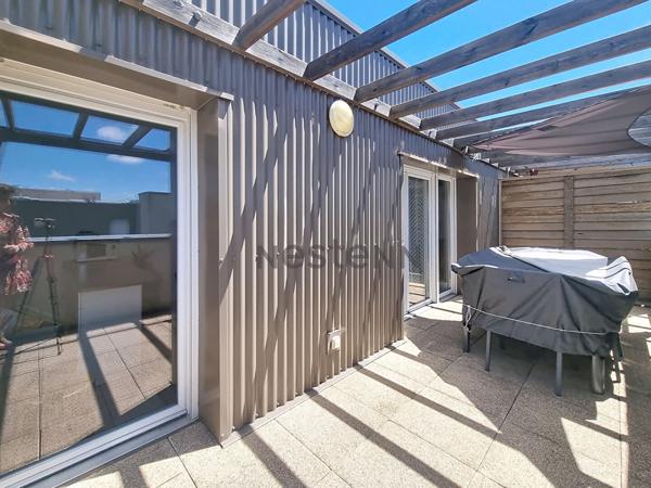 TOURS NORD -  T3 VENDU LOUE AU DERNIER ETAGE AVEC ASCENSEUR ET TERRASSE - PROCHE COMMODITES - PARKING