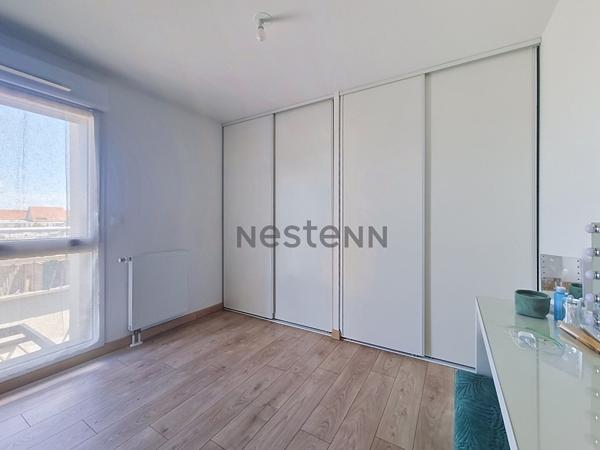 TOURS NORD -  T3 VENDU LOUE AU DERNIER ETAGE AVEC ASCENSEUR ET TERRASSE - PROCHE COMMODITES - PARKING