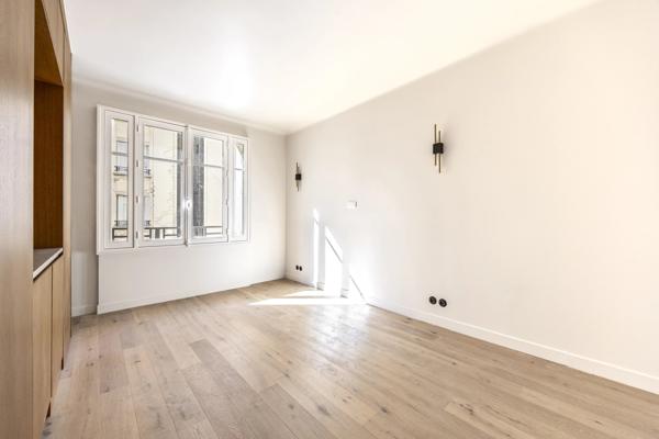 Appartement Paris 7 e - RUE SAINT-DOMINIQUE