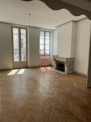 Bureau de 163 m² à louer à Bordeaux Centre