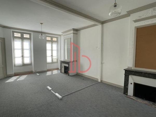 Bureau de 163 m² à louer à Bordeaux Centre