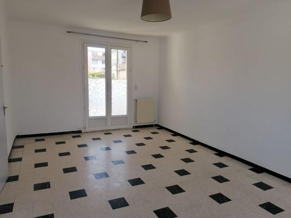 11100 NARBONNE A LOUER SECTEUR 1848 MAISON DE VILLE DE TYPE 5