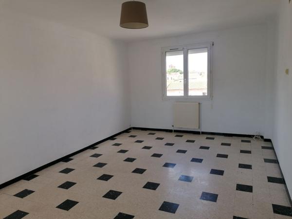 11100 NARBONNE A LOUER SECTEUR 1848 MAISON DE VILLE DE TYPE 5