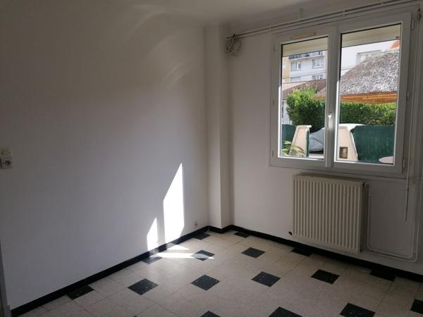 11100 NARBONNE A LOUER SECTEUR 1848 MAISON DE VILLE DE TYPE 5