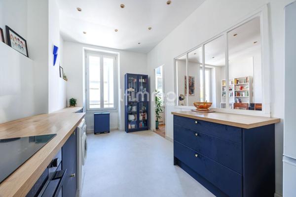 Vauban 13006/ Appartement traversant rénové