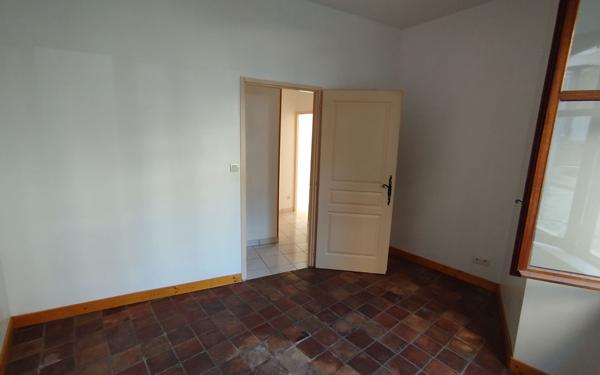 Appartement à louer    2 pièces •  Largentière