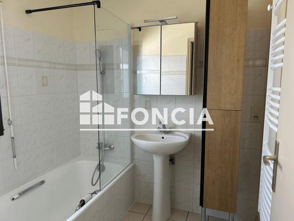 Location Studio meublé 26 m² - 3 RUE SAINT CHARLES Quimper 29000