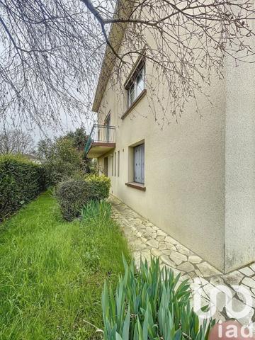 Maison 8 pièces de 196 m² à Tarbes (65000)