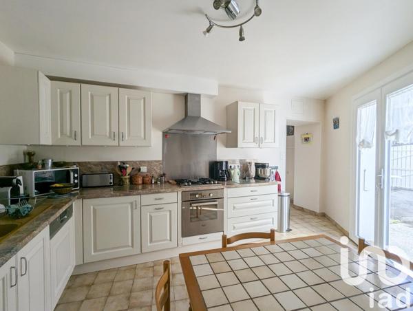 Maison de ville 7 pièces de 148 m² à Mondragon (84430)