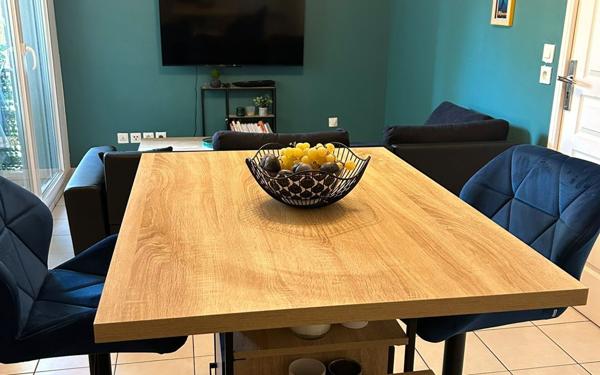 Appartement à louer    2 pièces •  Évenos