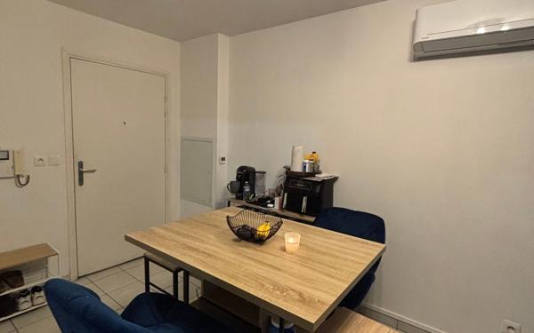 Appartement à louer    2 pièces •  Évenos