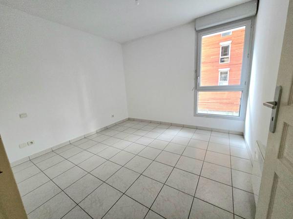 Toulouse 31200 METRO CANAL DU MIDI secteur des Ponts Jumeaux appartement T4 de 75.20m²- Terrasse 12.10m² - 2 Parkings